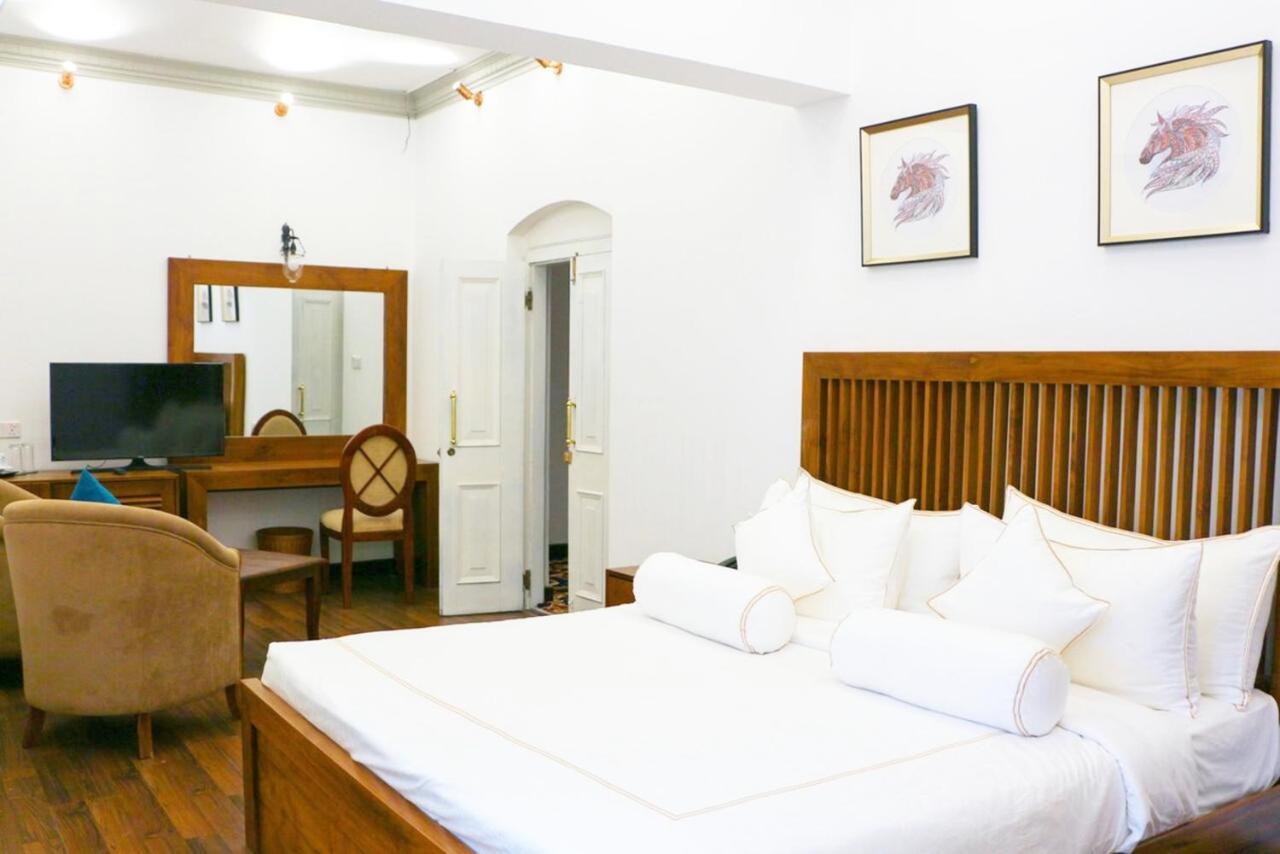 The Clovelly Bungalow Νουβάρα Ελίγια Εξωτερικό φωτογραφία
