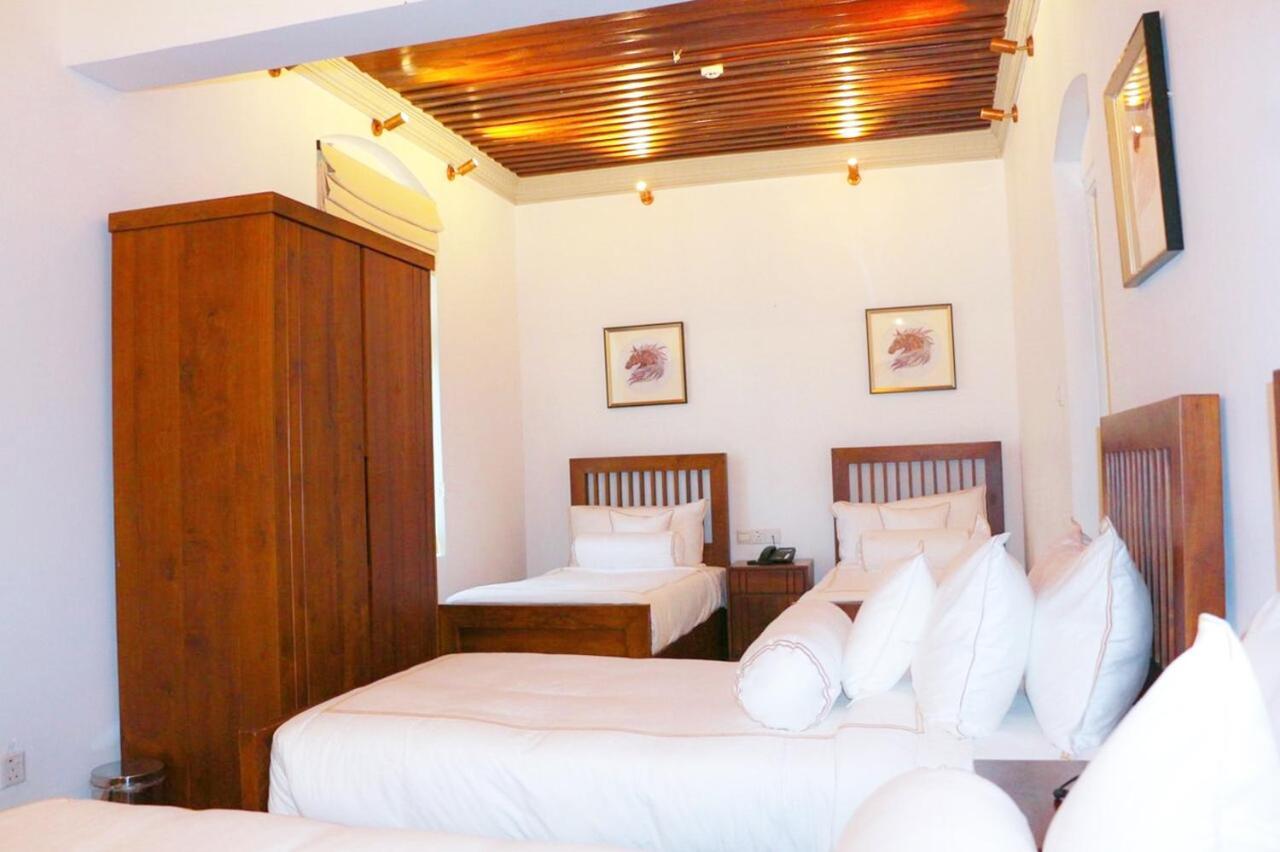 The Clovelly Bungalow Νουβάρα Ελίγια Εξωτερικό φωτογραφία